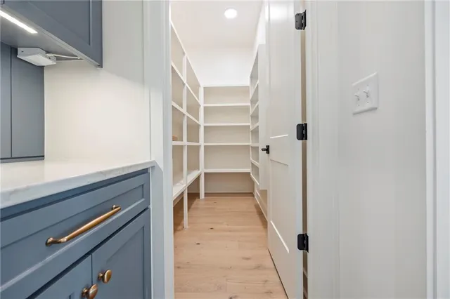 $1,199,900 | 16800 Parkhill Street, Overland Park, KS 66221