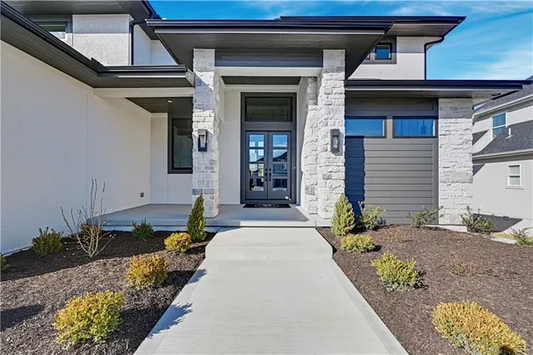 $1,139,900 | 16800 Parkhill Street, Overland Park, KS 66221