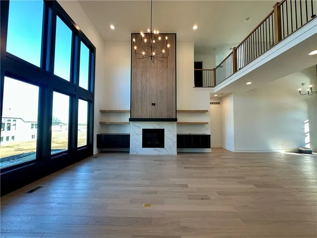 $1,199,900 | 16800 Parkhill Street, Overland Park, KS 66221