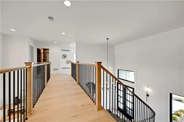 $1,139,900 | 16800 Parkhill Street, Overland Park, KS 66221