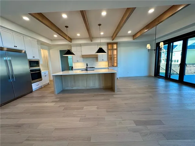 $1,199,900 | 16800 Parkhill Street, Overland Park, KS 66221