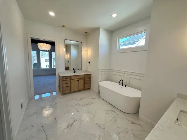 $1,199,900 | 16800 Parkhill Street, Overland Park, KS 66221