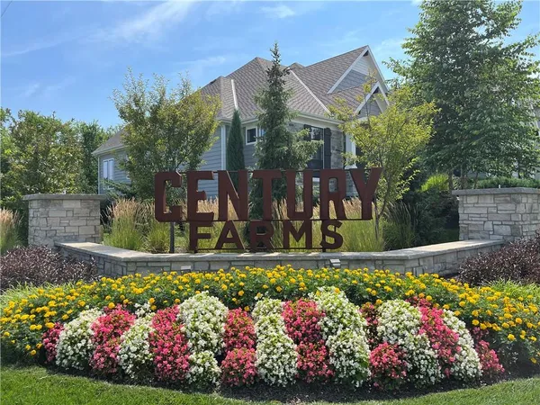 $1,139,900 | 16800 Parkhill Street, Overland Park, KS 66221
