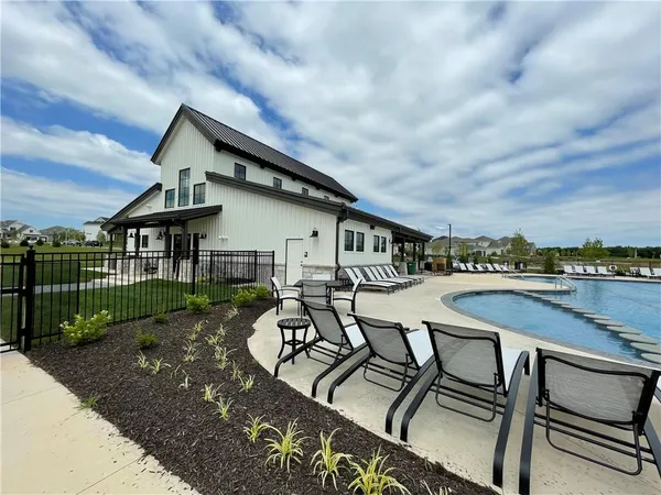 $1,139,900 | 16800 Parkhill Street, Overland Park, KS 66221