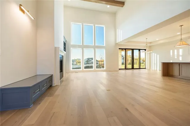 $1,199,900 | 16800 Parkhill Street, Overland Park, KS 66221