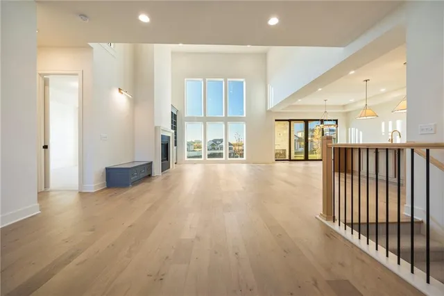 $1,199,900 | 16800 Parkhill Street, Overland Park, KS 66221