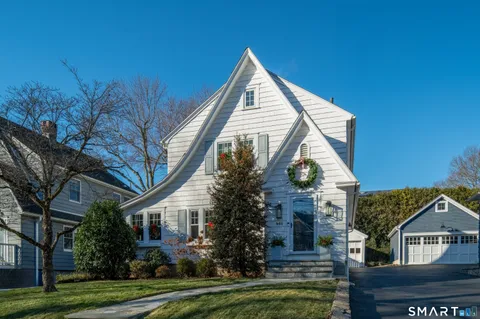 $750,000 | 984 Valley Road, Fairfield, CT 06825