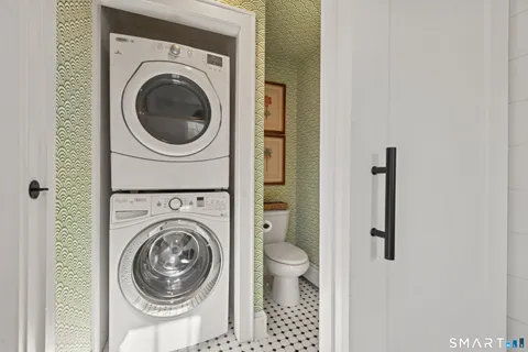 $750,000 | 984 Valley Road, Fairfield, CT 06825