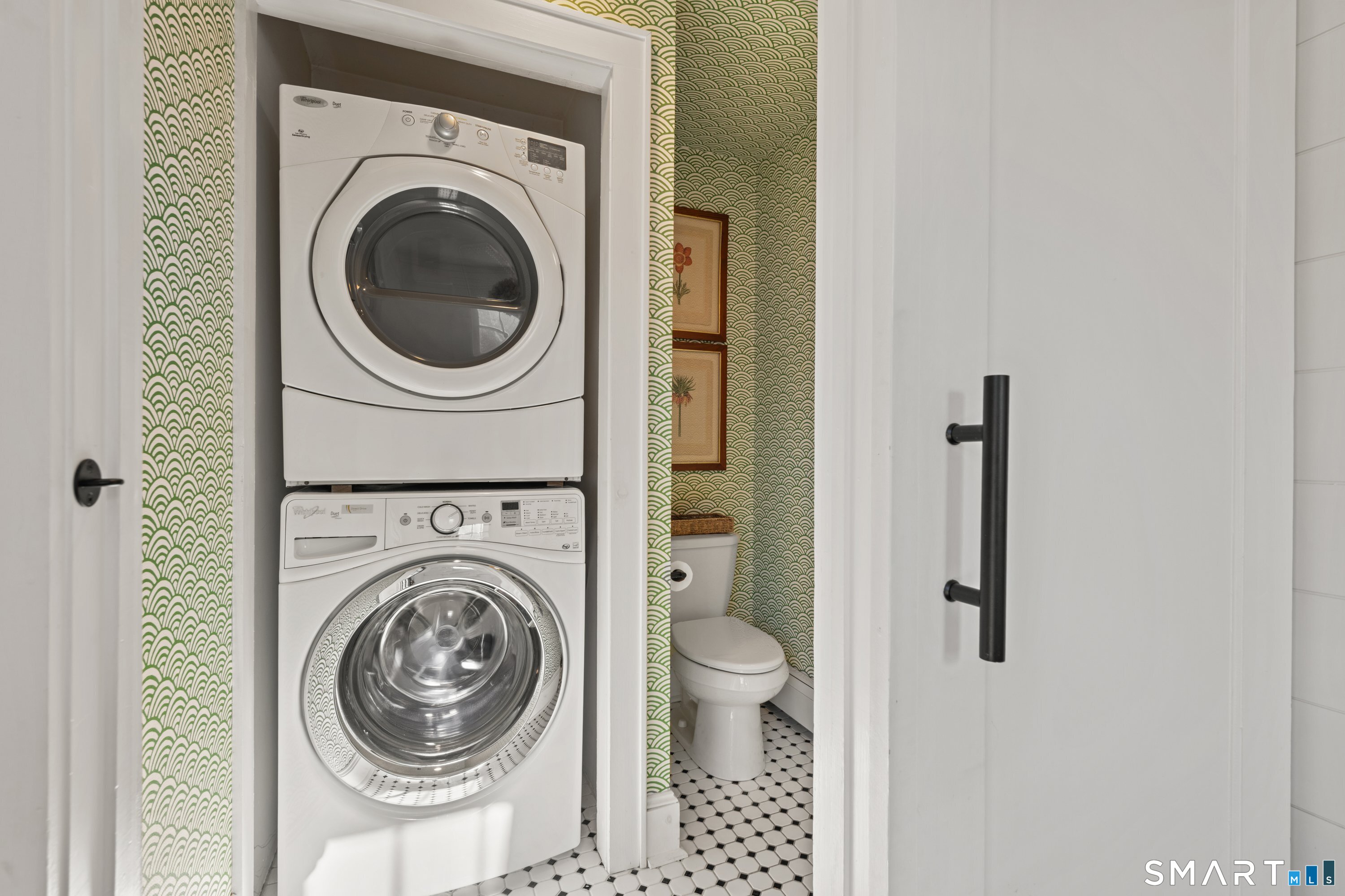 984 Valley Road Fairfield, CT 06825 - Photo 15 of 32