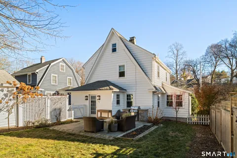 $750,000 | 984 Valley Road, Fairfield, CT 06825