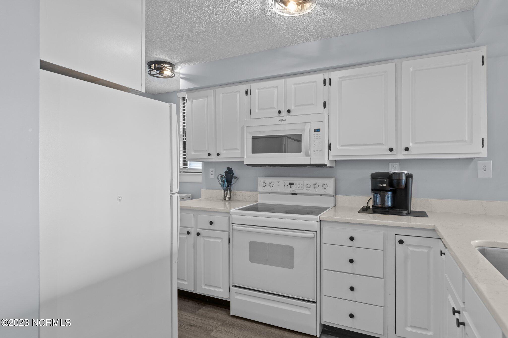 1505 Salter Path Road, Unit 442 Indian Beach, NC 28512 - Photo 16 of 77 Kitchen