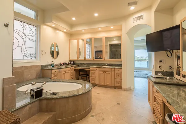 $24,950 | 119 VÃa Marina, Marina del Rey, CA 90292