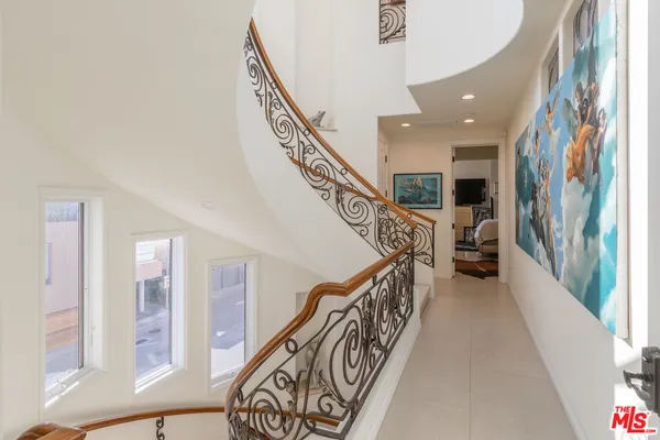 $24,950 | 119 VÃa Marina, Marina del Rey, CA 90292