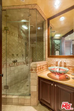 $24,950 | 119 VÃa Marina, Marina del Rey, CA 90292