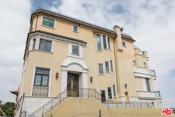 $24,950 | 119 VÃa Marina, Marina del Rey, CA 90292