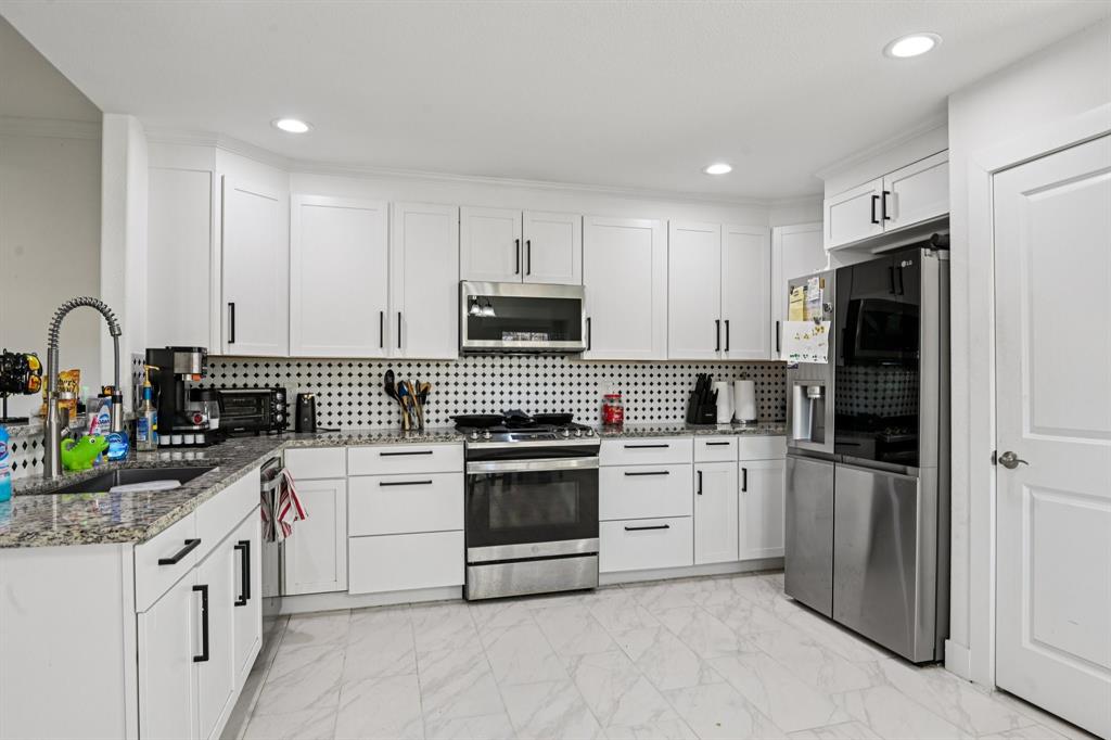 7137 John T White Road Fort Worth, TX 76120 - Photo 12 of 29