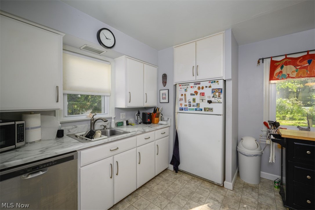 4318 Neville Road Cleveland, OH 44121 - Photo 9 of 22 Kitchen 2