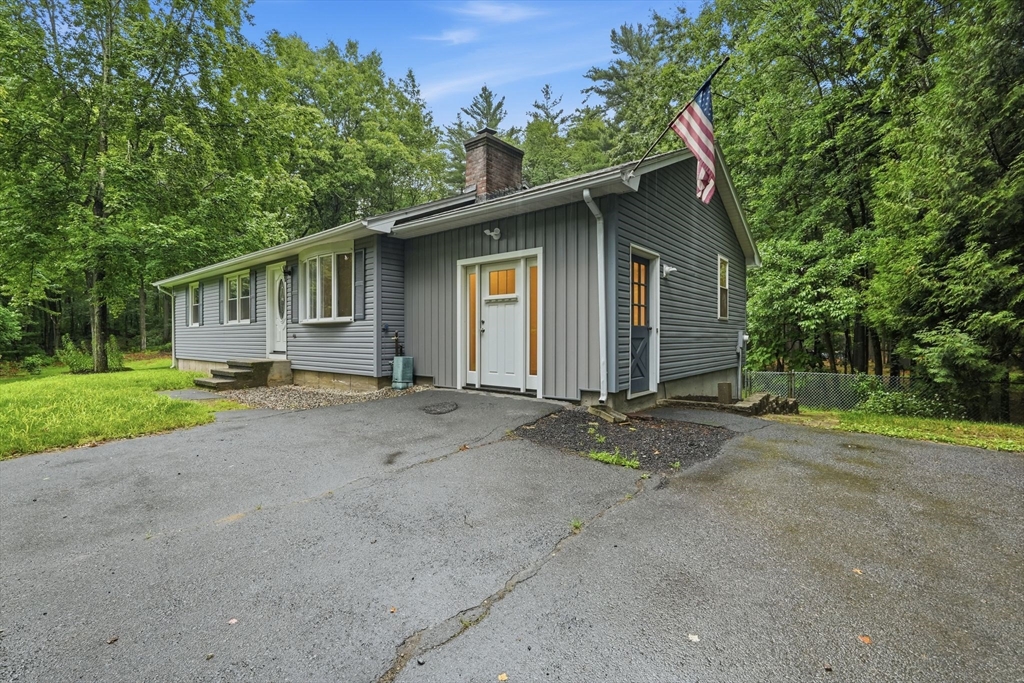 226 Plumtree Road Sunderland, MA 01375 - Photo 4 of 42