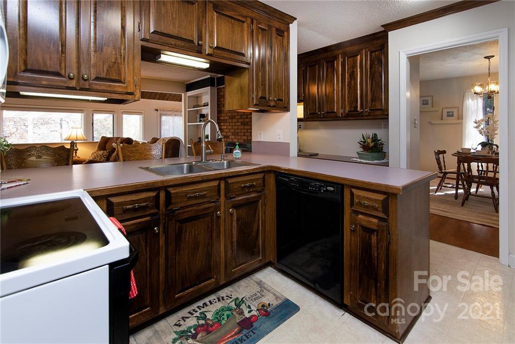 145 Lillie Road Stanley, NC 28164 - Photo 10 of 26 Gallery Image 10