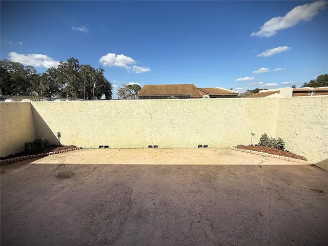 $164,500 | 1880 North Crystal Lake Drive, Unit 28, Lakeland, FL 33801