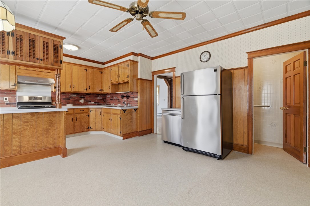 447 Winter Street Woonsocket, RI 02895 - Photo 7 of 43