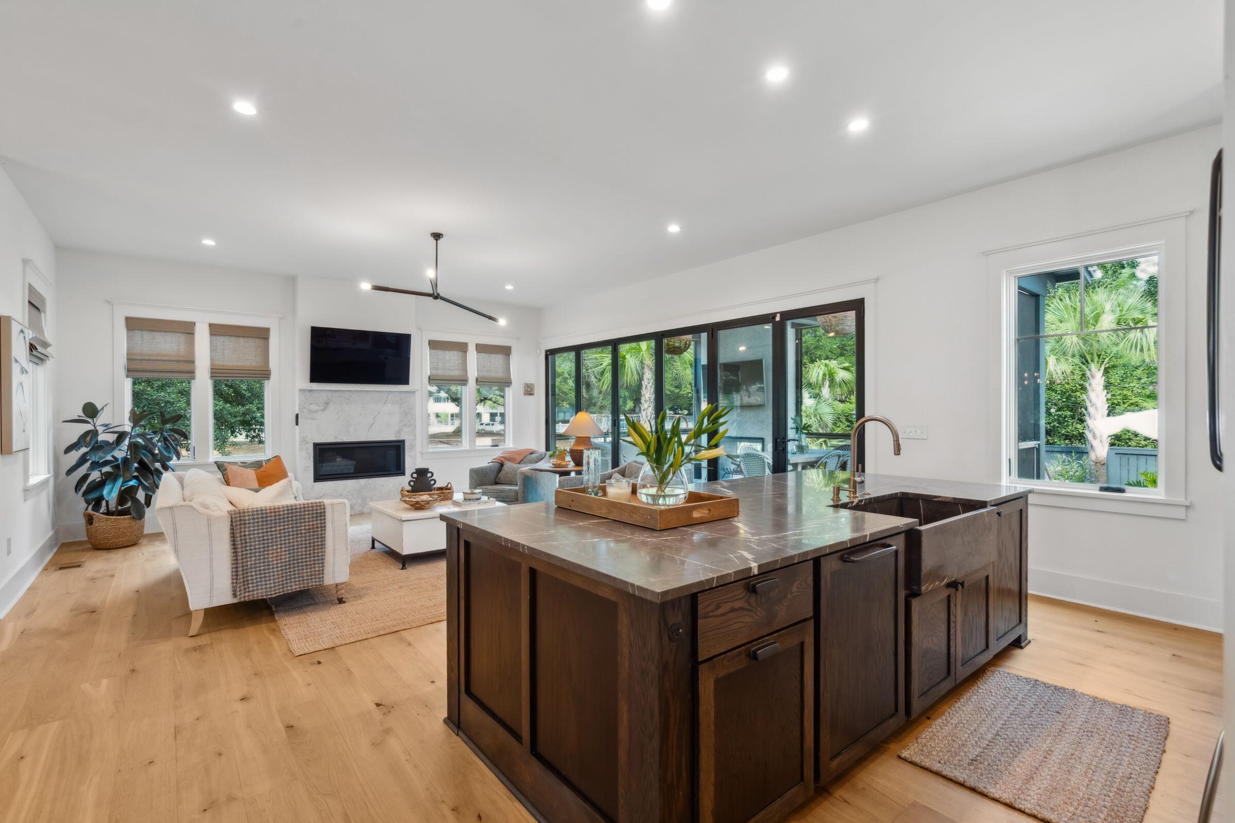 208 McCormick Street Mount Pleasant, SC 29464 - Photo 14 of 73 208McCormickSt-KeenEyeMarketing-016