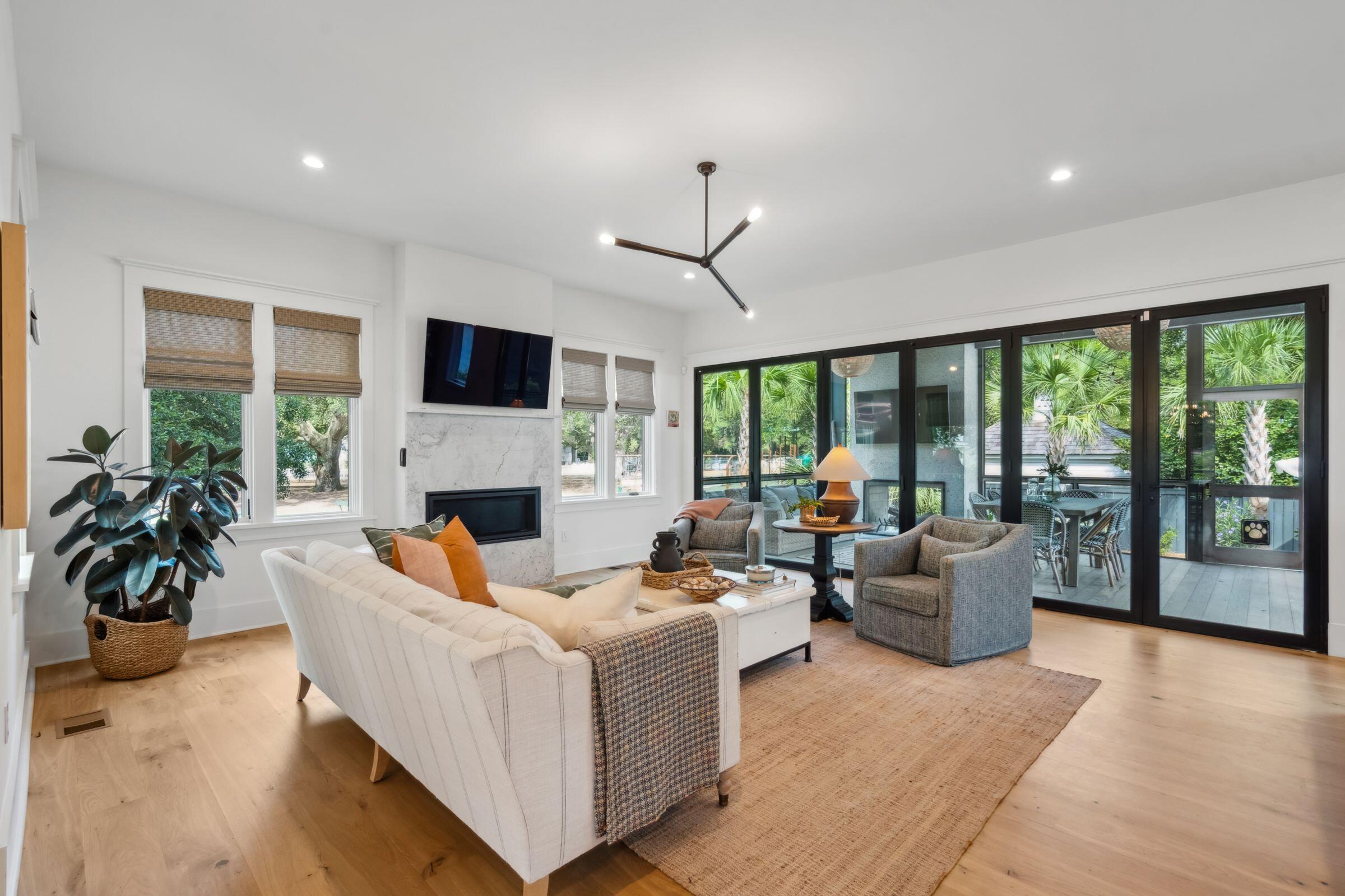 208 McCormick Street Mount Pleasant, SC 29464 - Photo 15 of 73 208McCormickSt-KeenEyeMarketing-024