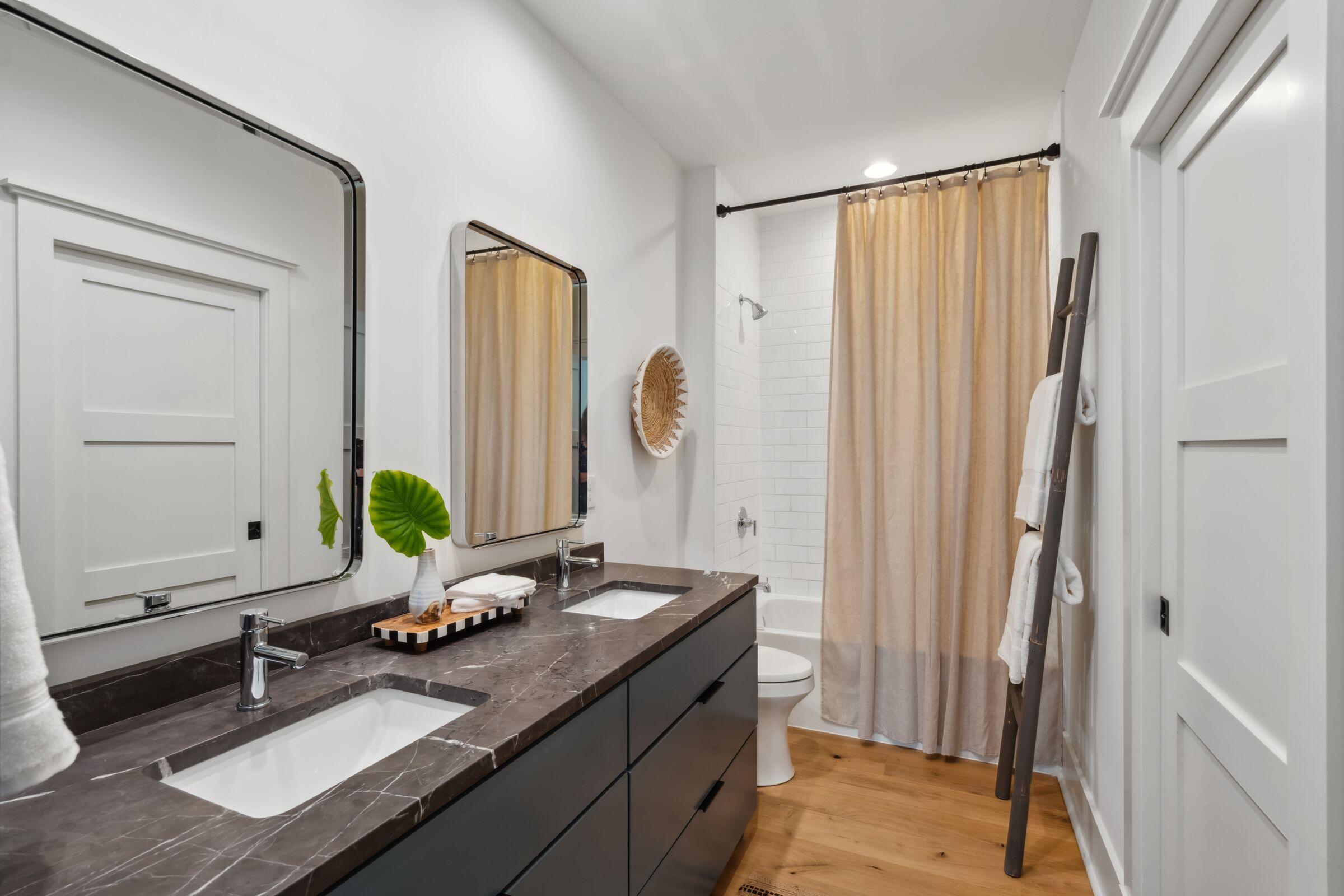 208 McCormick Street Mount Pleasant, SC 29464 - Photo 46 of 73 208McCormickSt-KeenEyeMarketing-067