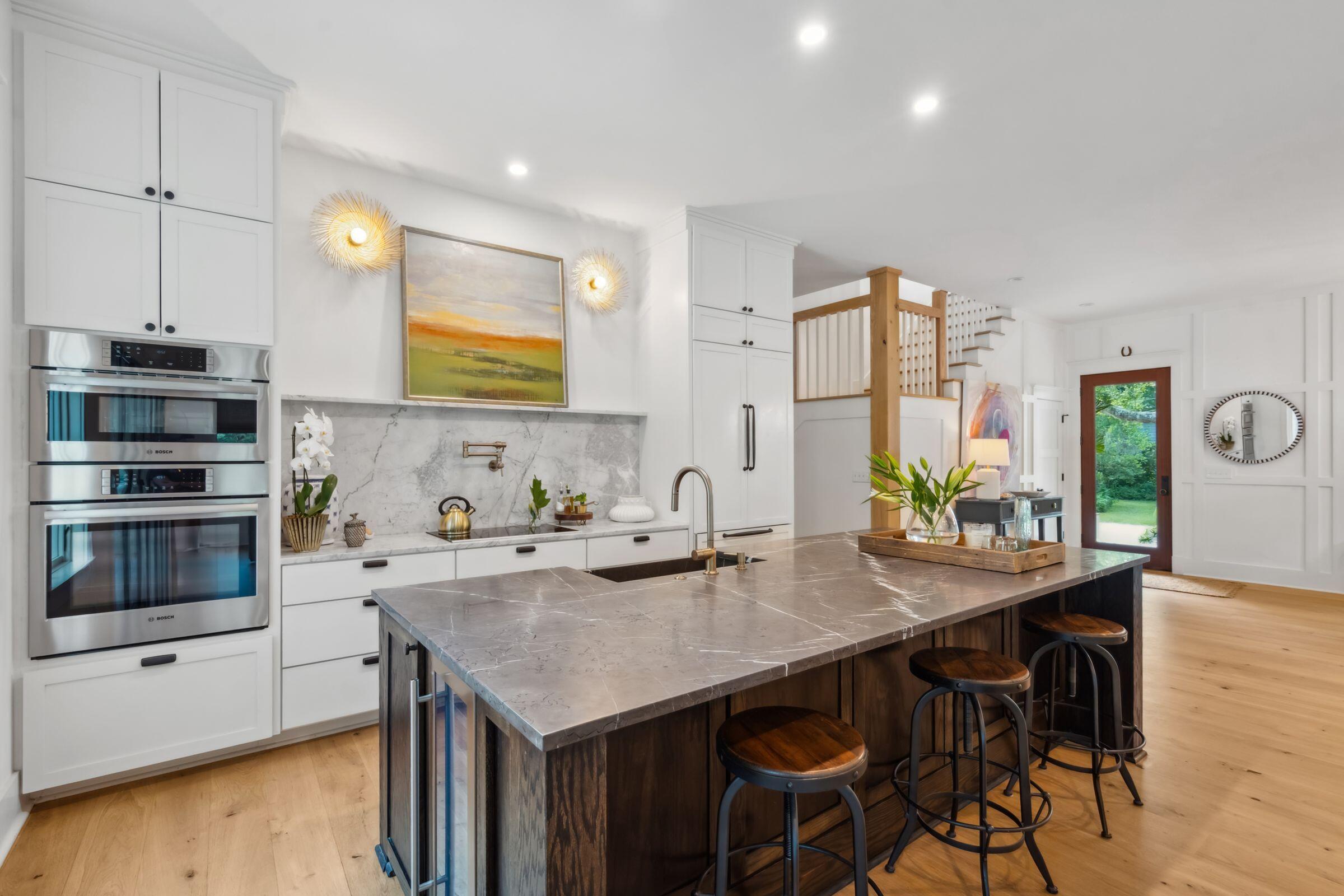 208 McCormick Street Mount Pleasant, SC 29464 - Photo 10 of 73 208McCormickSt-KeenEyeMarketing-021