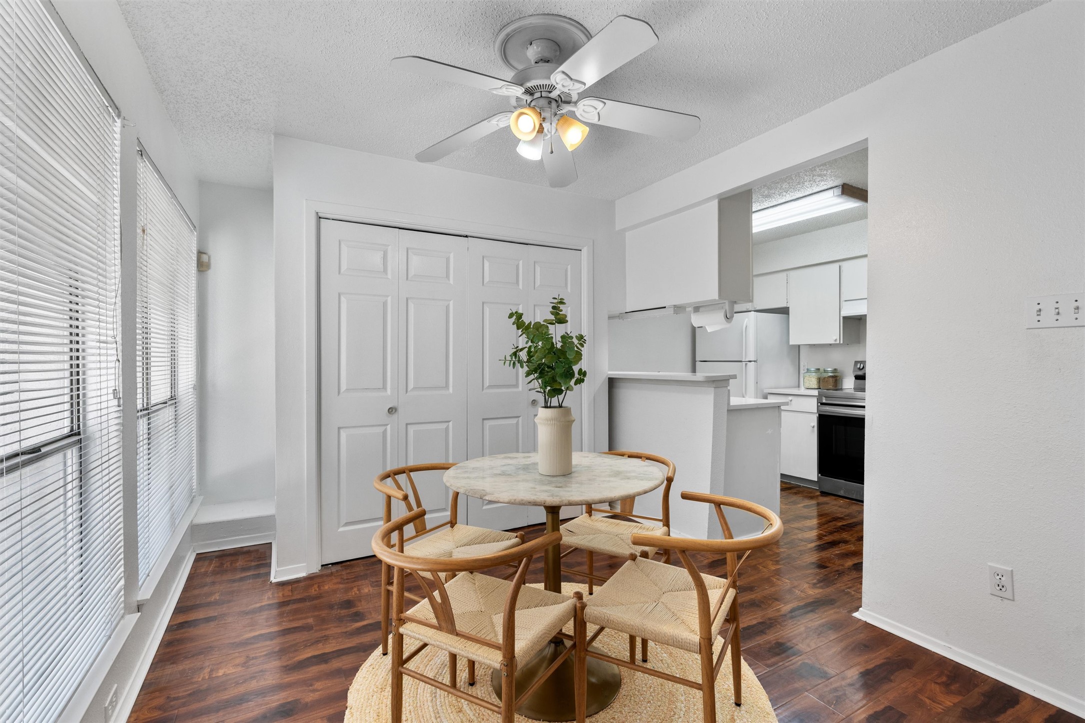 6910 Hart Lane, Unit 203 Austin, TX 78731 - Photo 3 of 13