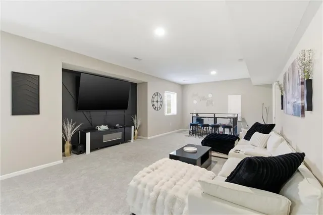 $550,000 | 308 Oak Street, Lone Jack, MO 64070