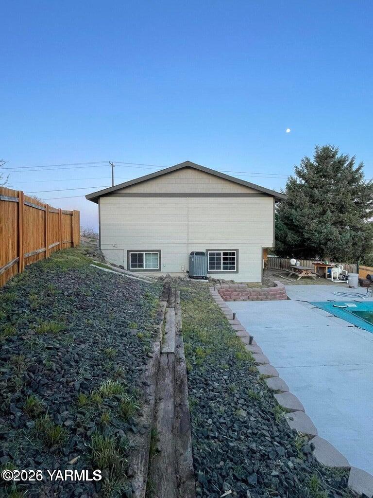 1602 Stein Road Yakima, WA 98908 - Photo 16 of 22 Stein back of home