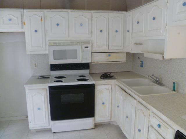 Undisclosed Address Lake Worth, FL 33467 - Photo 2 of 9 Exterior Front