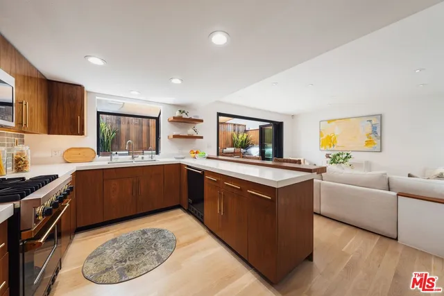 $10,500 | 831 14th Street, Unit 2, Santa Monica, CA 90403