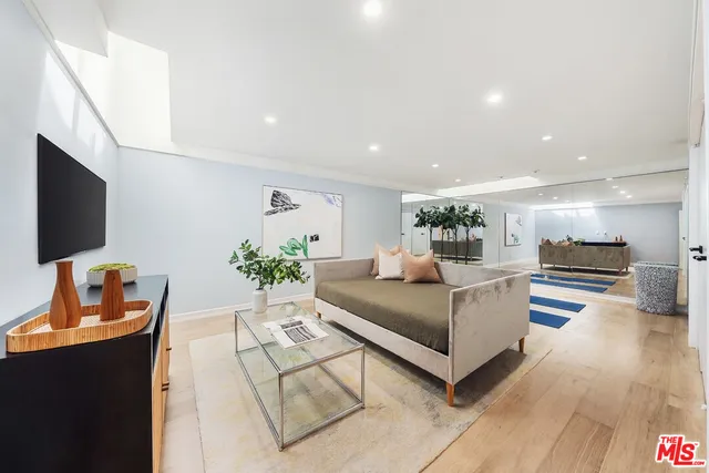 $10,500 | 831 14th Street, Unit 2, Santa Monica, CA 90403