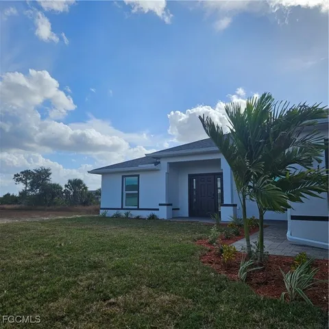 $2,400 | 1010 Northeast 34th Lane, Cape Coral, FL 33909