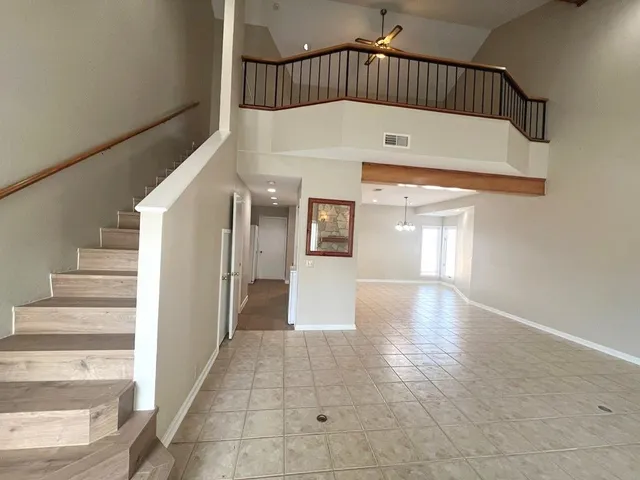 a view of entryway with a front door