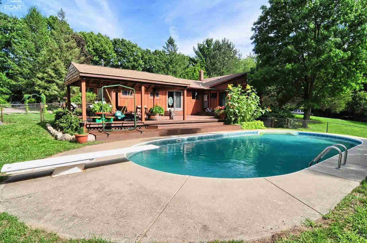 6323 Mack Road Howell, MI 48855 - Photo 24 of 31 21208457-23.JPG