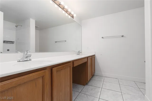 $1,200 | 5650 East Sahara Avenue, Unit 1048, Las Vegas, NV 89142