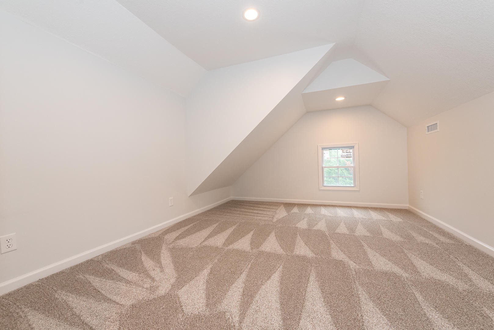 116 Devanshire Court Oak Ridge, TN 37830 - Photo 24 of 30 a view of an empty room with a window