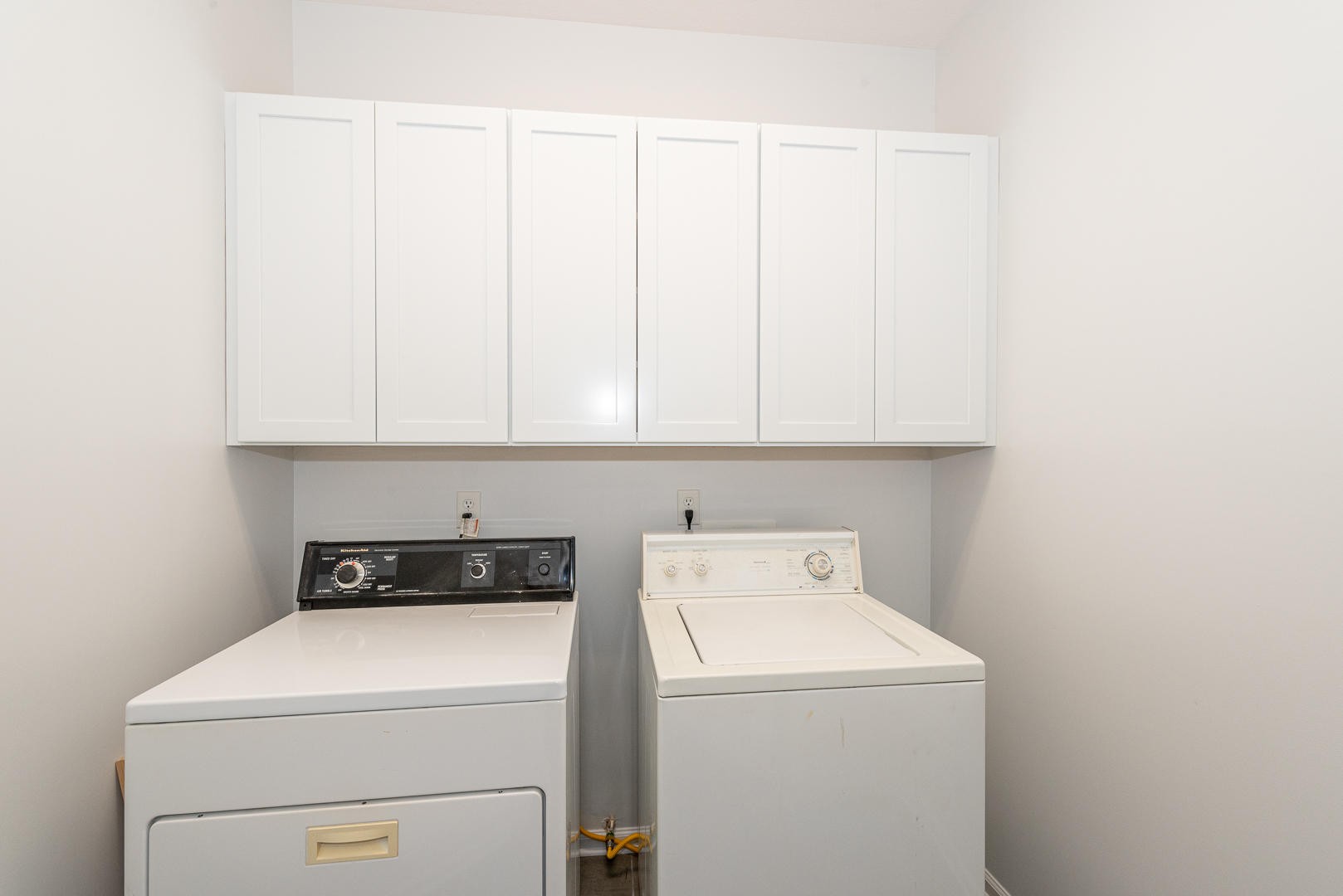 116 Devanshire Court Oak Ridge, TN 37830 - Photo 26 of 30 a utility room with dryer and washer