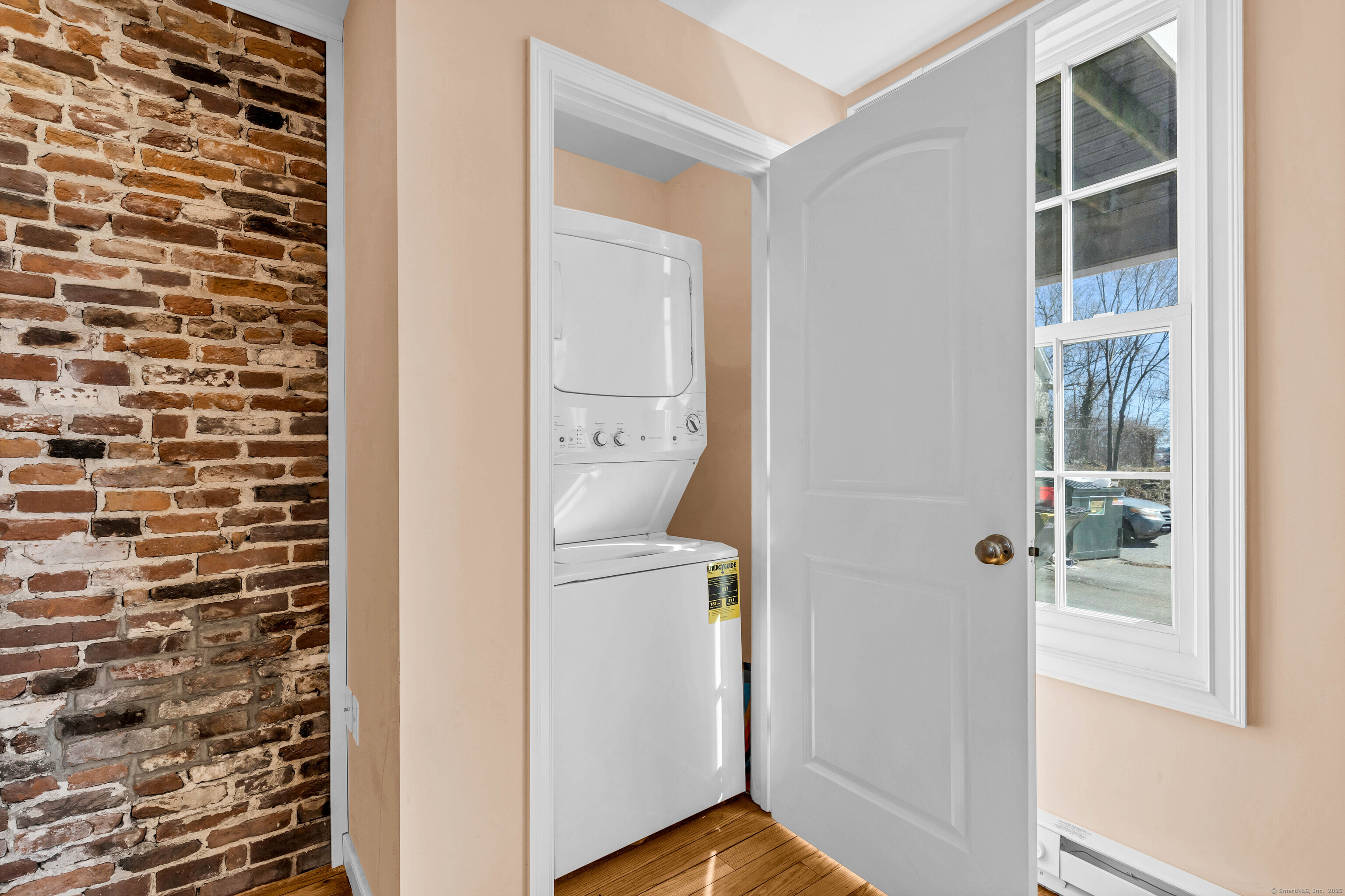 9 Brewer Street New London, CT 06320 - Photo 21 of 40