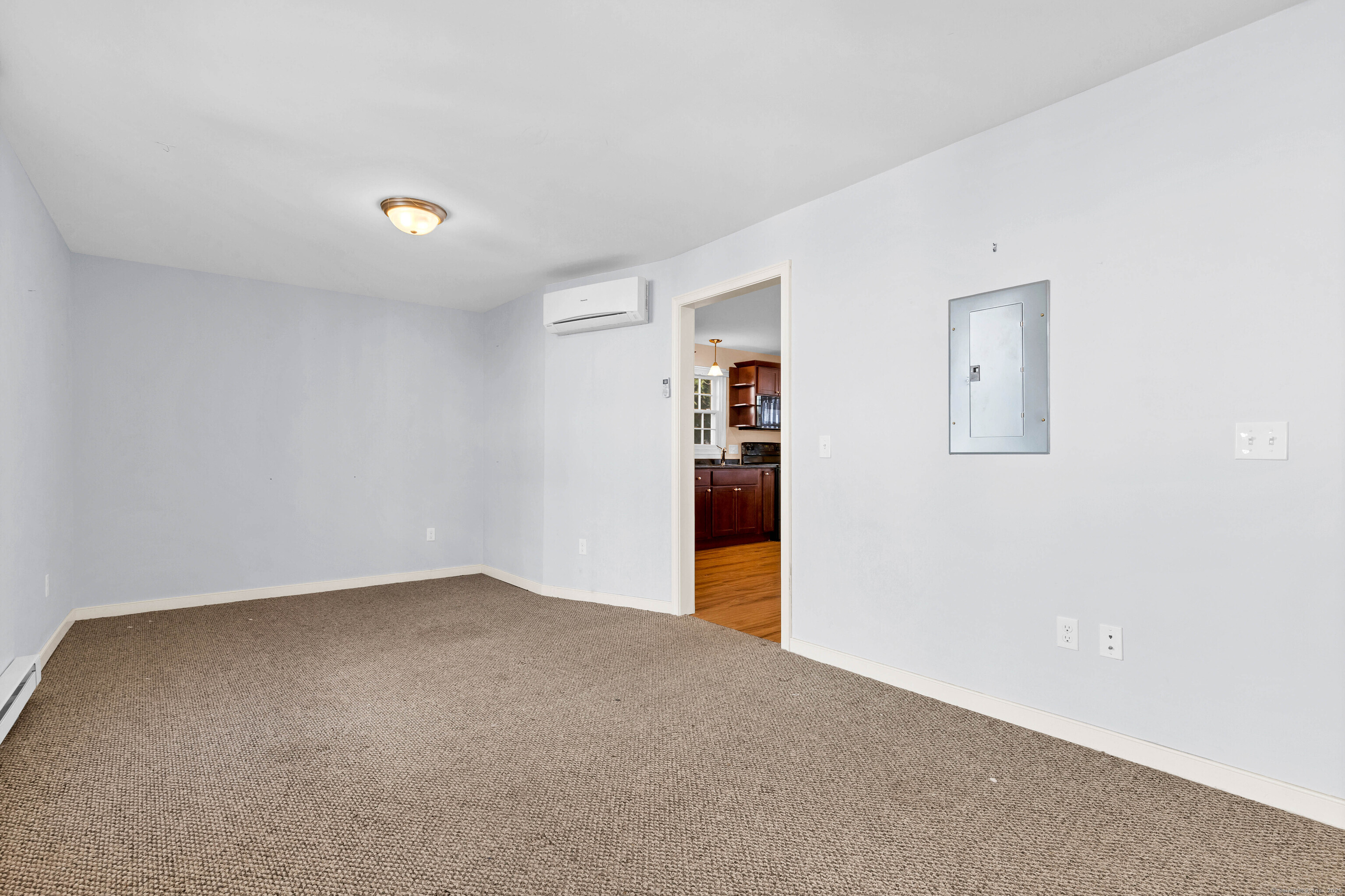 9 Brewer Street New London, CT 06320 - Photo 31 of 40 an empty room with closet