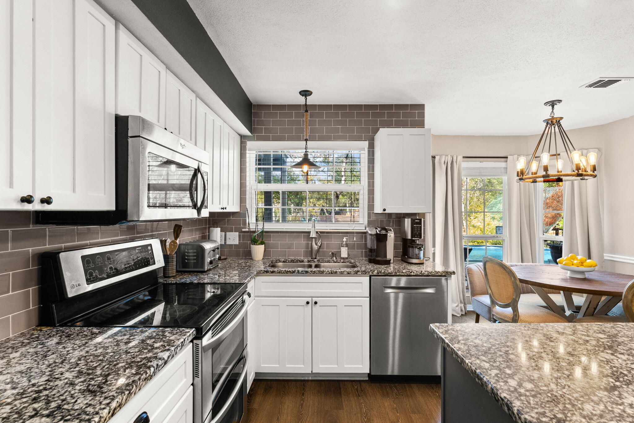 110 Rodney Drive Freeport, FL 32439 - Photo 16 of 58 Kitchen