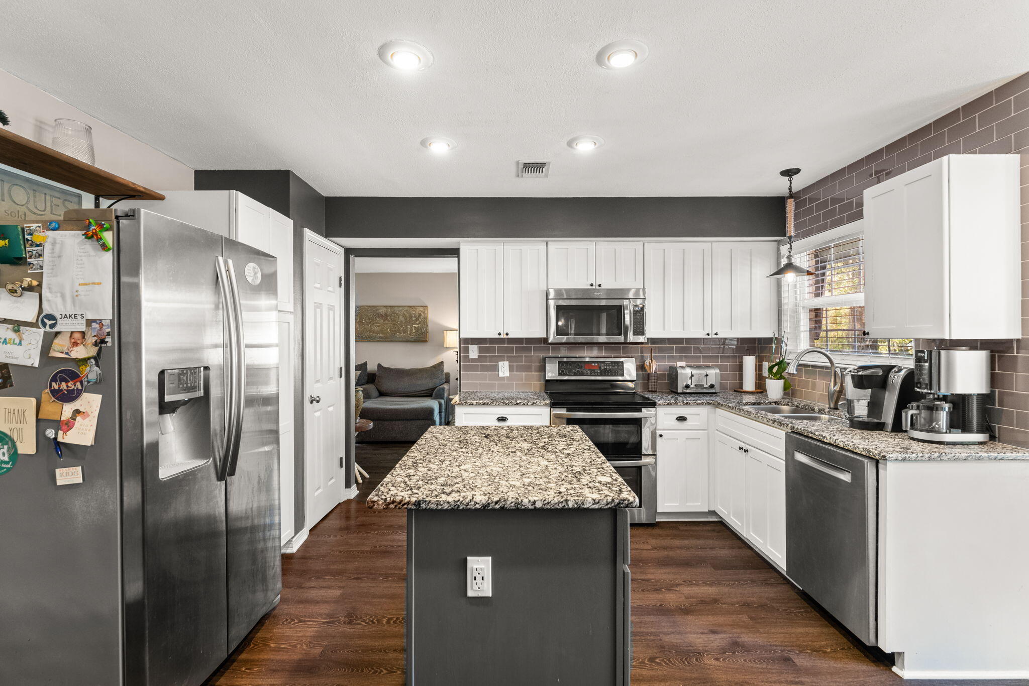 110 Rodney Drive Freeport, FL 32439 - Photo 17 of 58 Kitchen