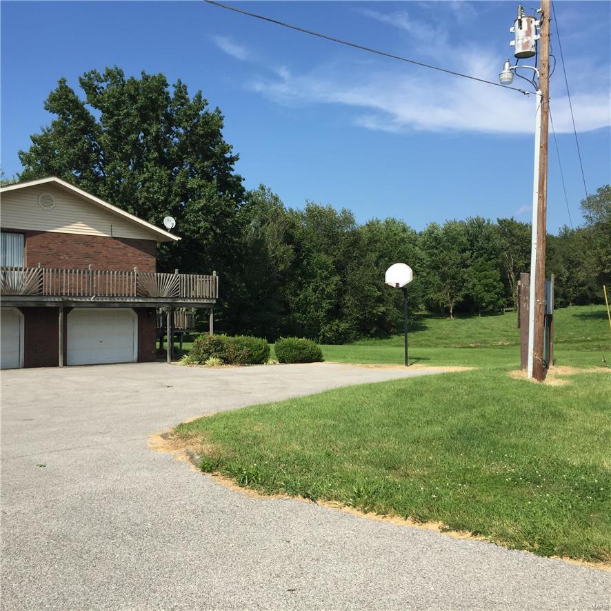 330 Troy O'Fallon Road Troy, IL 62294 - Photo 22 of 49