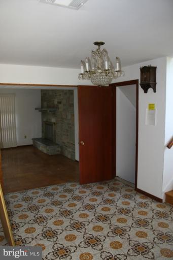 909 Lucabaugh Mill Road Westminster, MD 21157 - Photo 17 of 30 Foyer