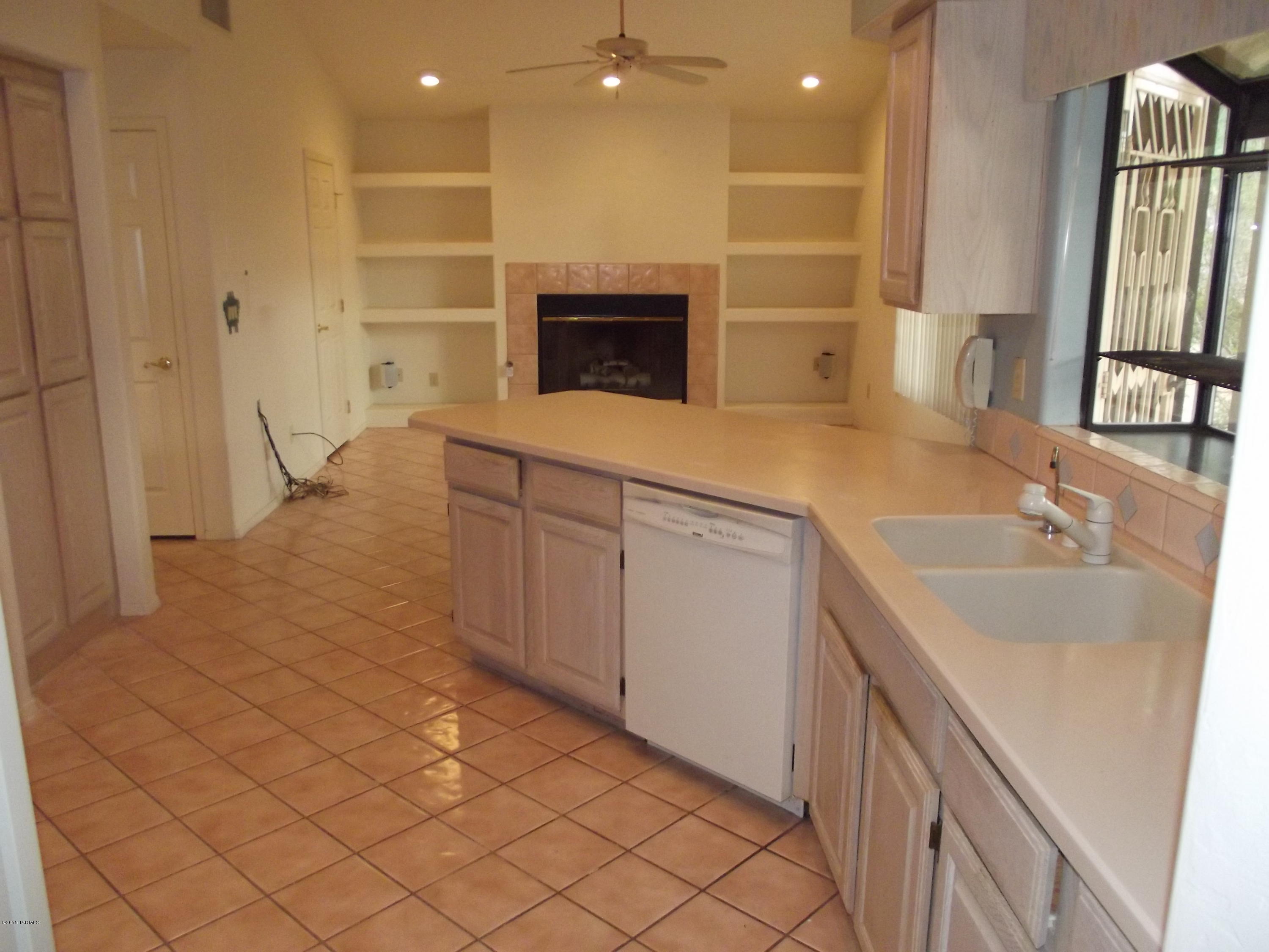 1 East Desert Sky Road, Unit 8 Tucson, AZ 85737 - Photo 13 of 21