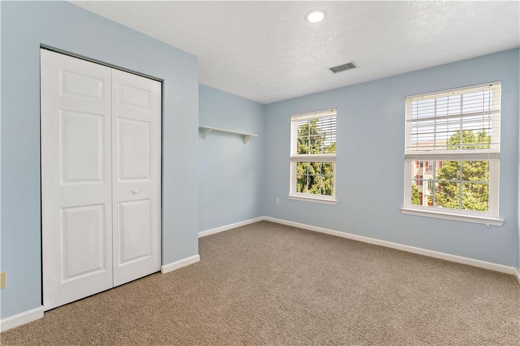 2000 Michael Drive Pittsburgh, PA 15227 - Photo 25 of 45 an empty room with windows