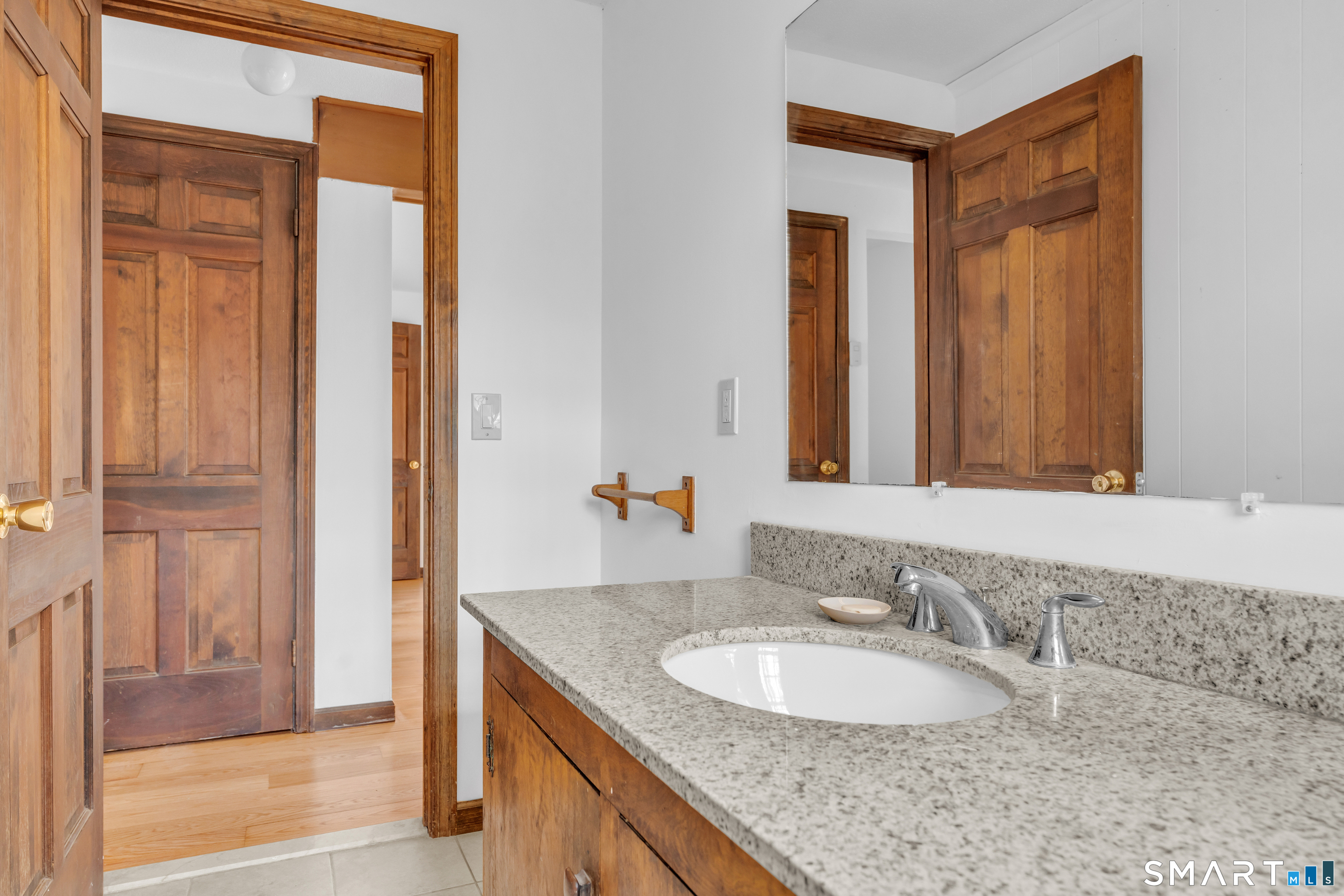 94 Quonnipaug Hill Road Guilford, CT 06437 - Photo 19 of 39